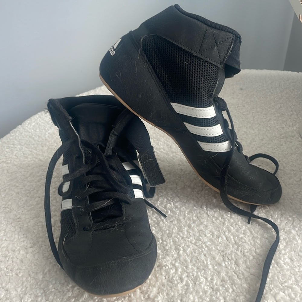 Adidas Men’s wrestling shoes.   Size 7
